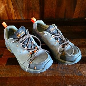 Ahnu Montara II hiking shoes Size 7, Slate